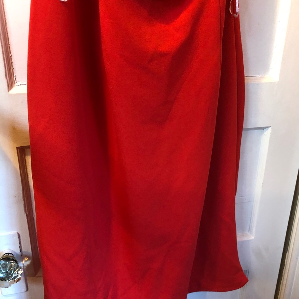SCARLETT RED DRESS - Picture 5 of 8
